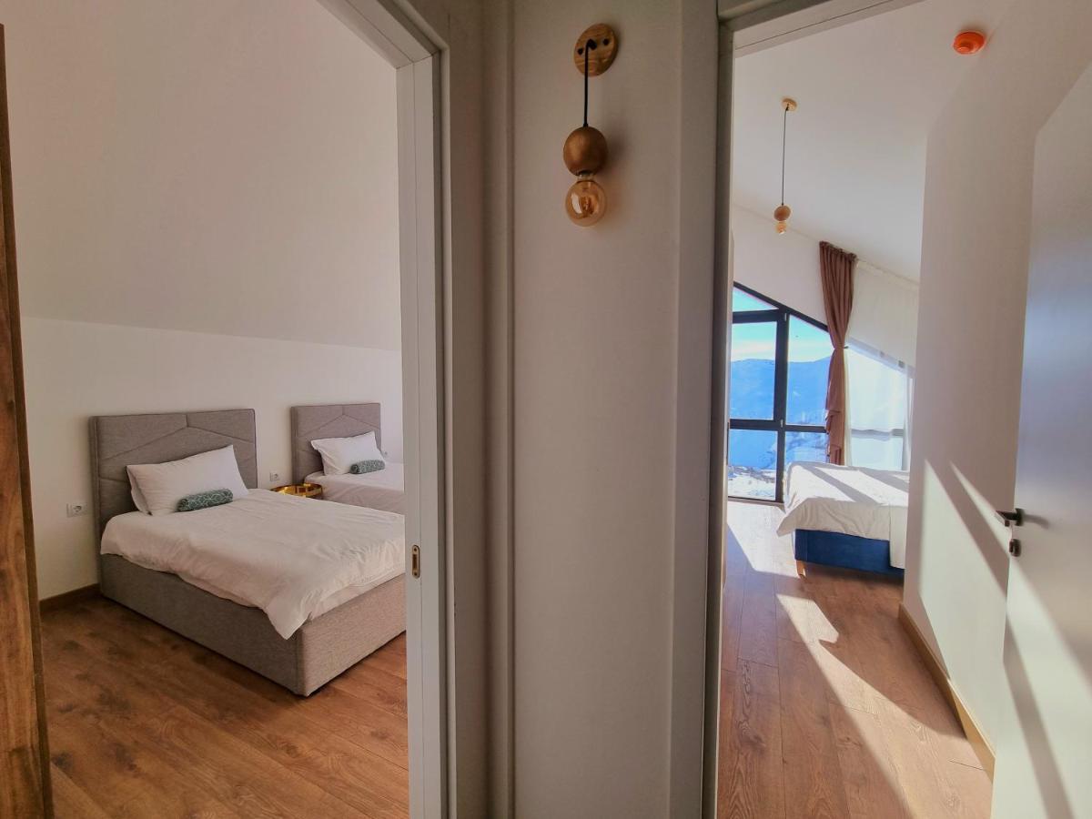 Gudauri Travel Chalets In New Гудаури Екстериор снимка